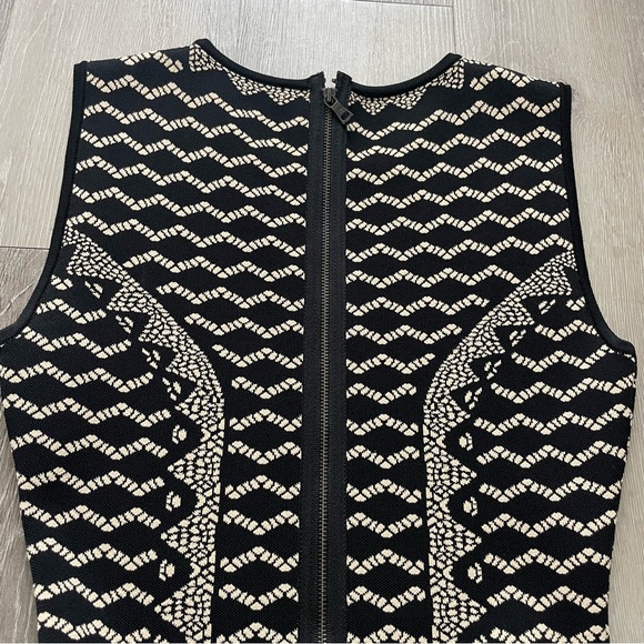 BCBGMaxazria Wilma Dress Black Cream Print Fit Flare Stretch - Picture 9 of 13